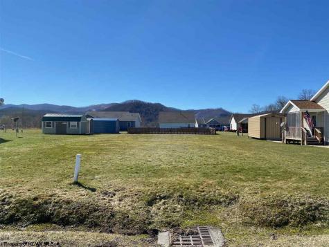 28 Grace Circle Elkins WV 26241
